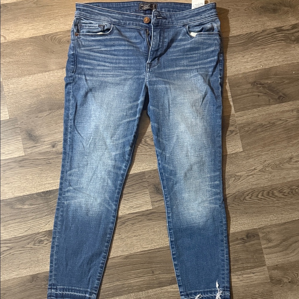 American Eagle Outfitters Women's Faded Blue Skinny Jeans